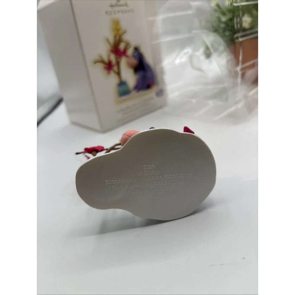 Hallmark Keepsake A Humble Sort Of Xmas Eeyore Winnie The Pooh Ornament 2009 Use
